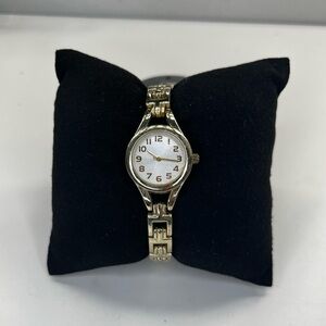 Vintage Women’s Gold Tone Bracelet Watch White Dial New Battery Dainty